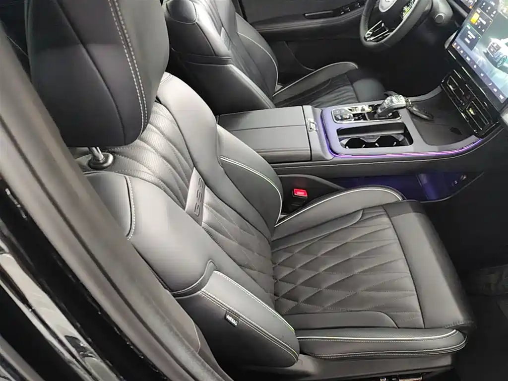 GAC Motor Trumpchi GS8 2024 — фото 25