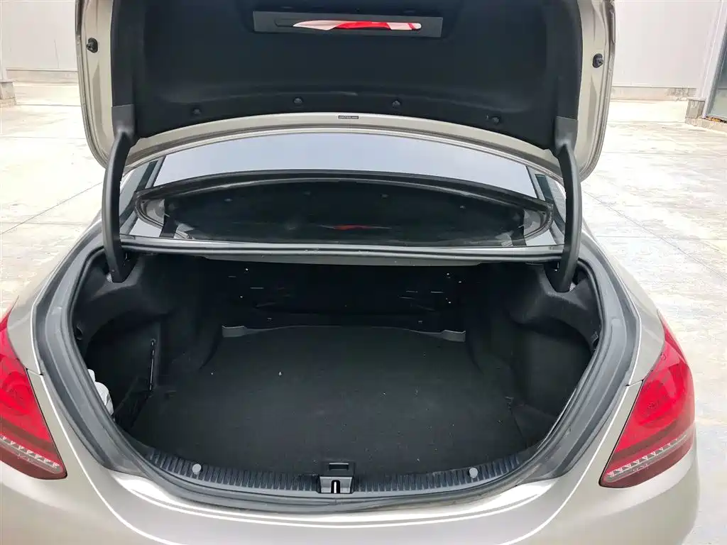Mercedes-Benz C-Class 2019 — фото 15