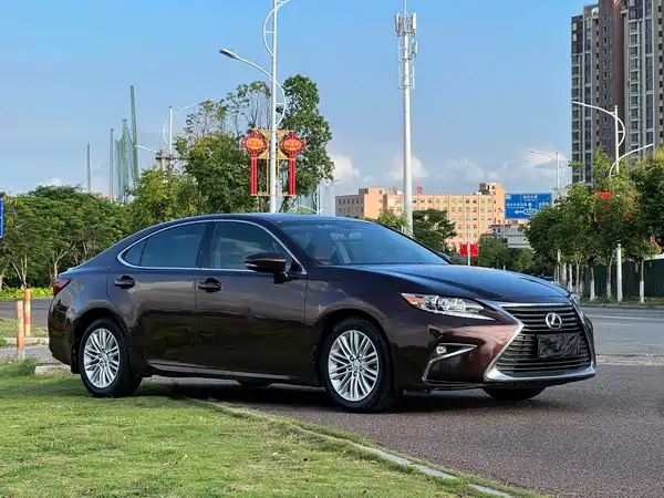 Lexus ES 2017
