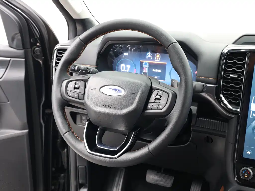 Ford Ranger — фото 18