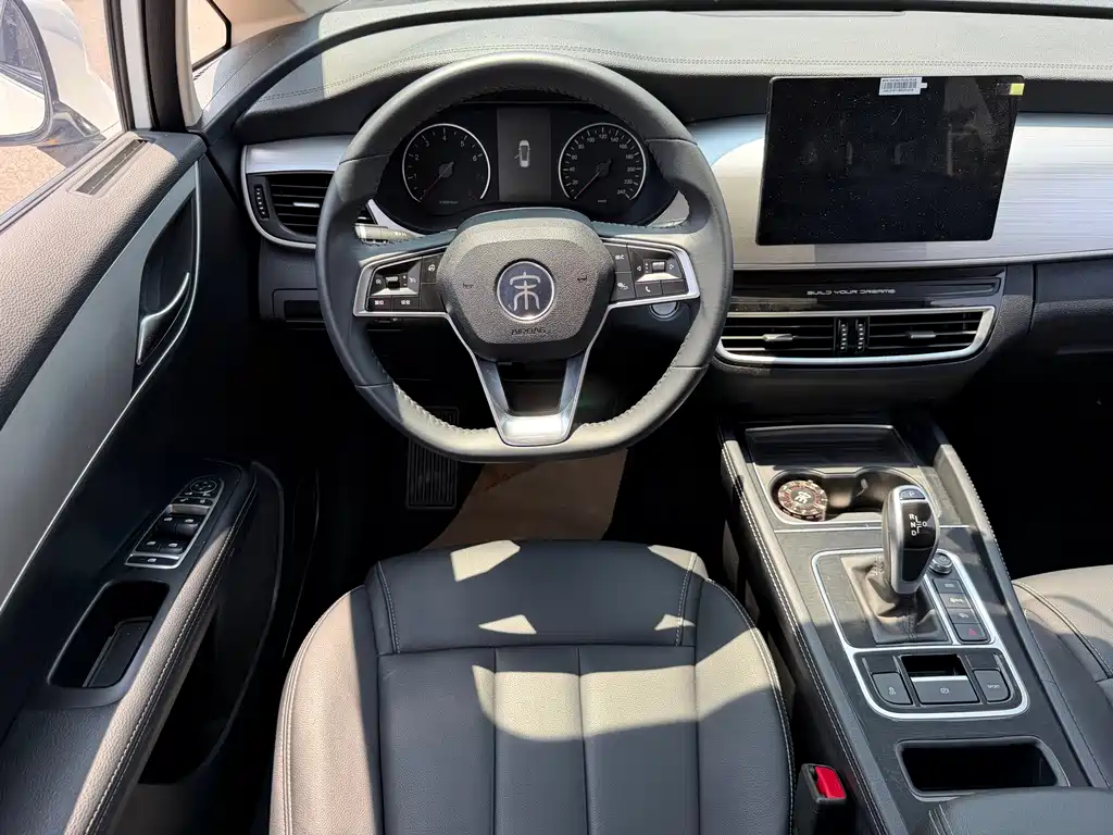 BYD MAX 2022 — фото 15