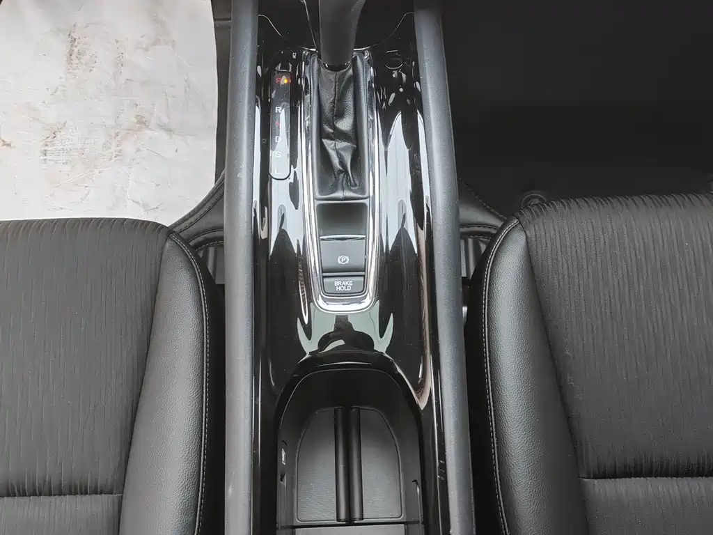 Honda Vezel 2022 — фото 15