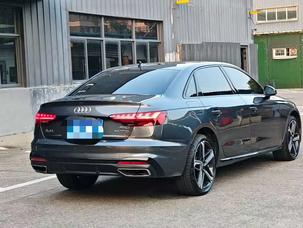 Audi A4L 2025 — фото 14