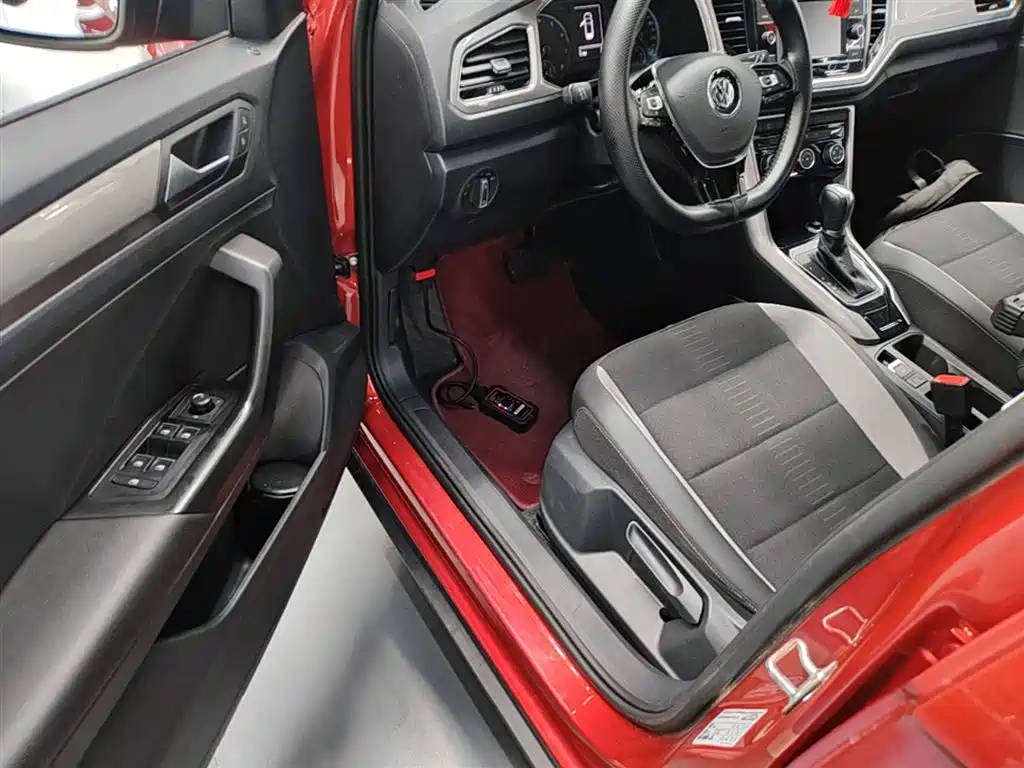 Volkswagen T-Roc 2020 — фото 16