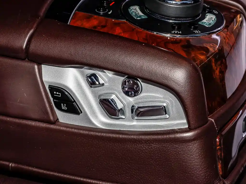 Rolls-Royce Ghost 2016 — фото 14