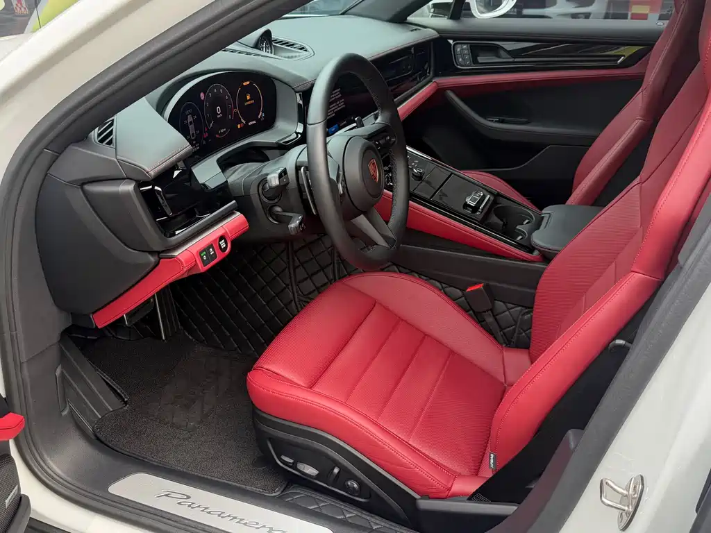 Porsche Panamera 2025