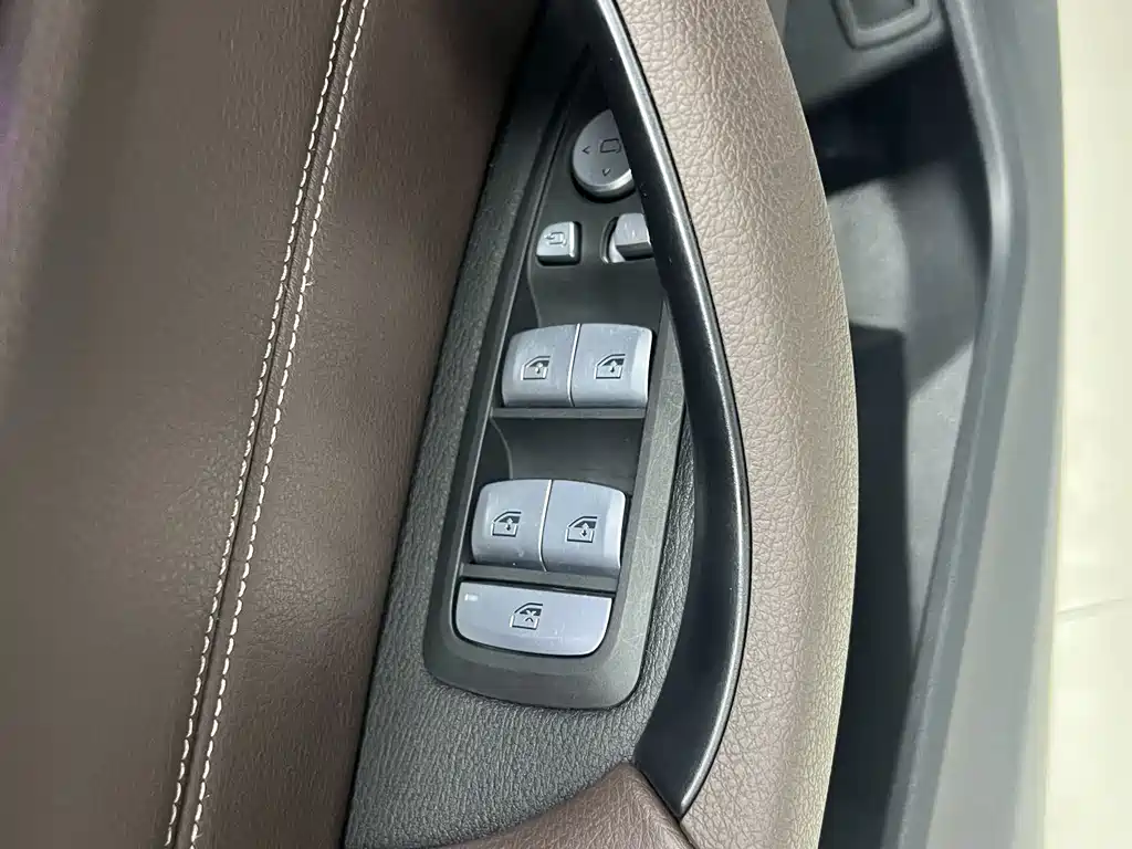 BMW X1 2022 — фото 11
