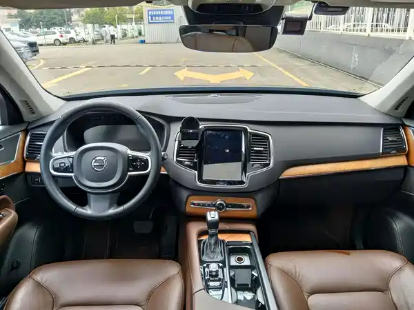 Volvo XC90 2020