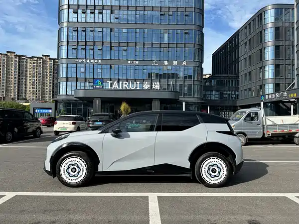 Zeekr X 2023