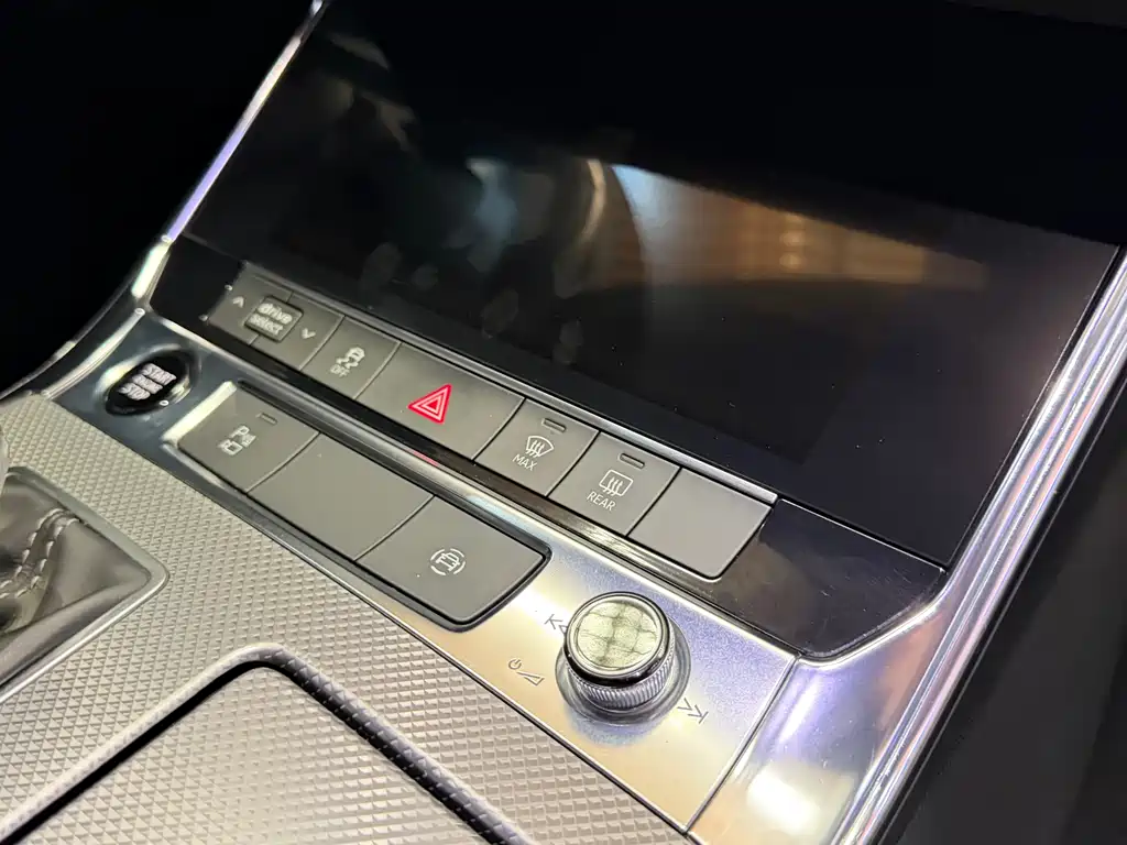 Audi A6L 2021 — фото 14