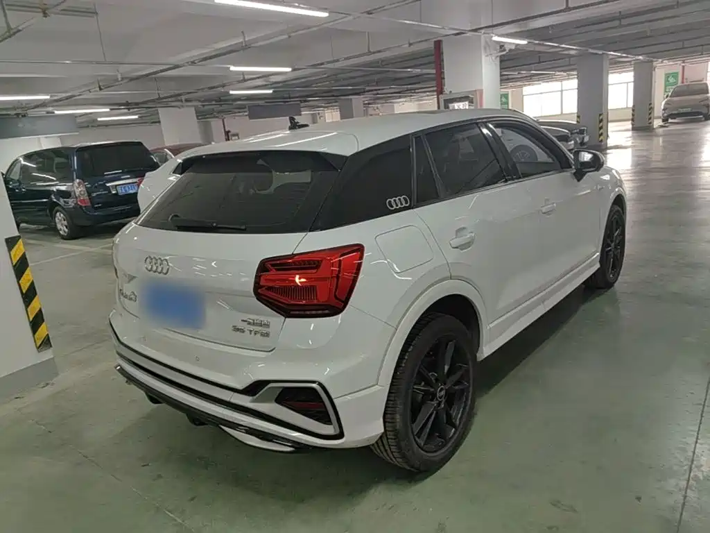 Audi Q2L 2022