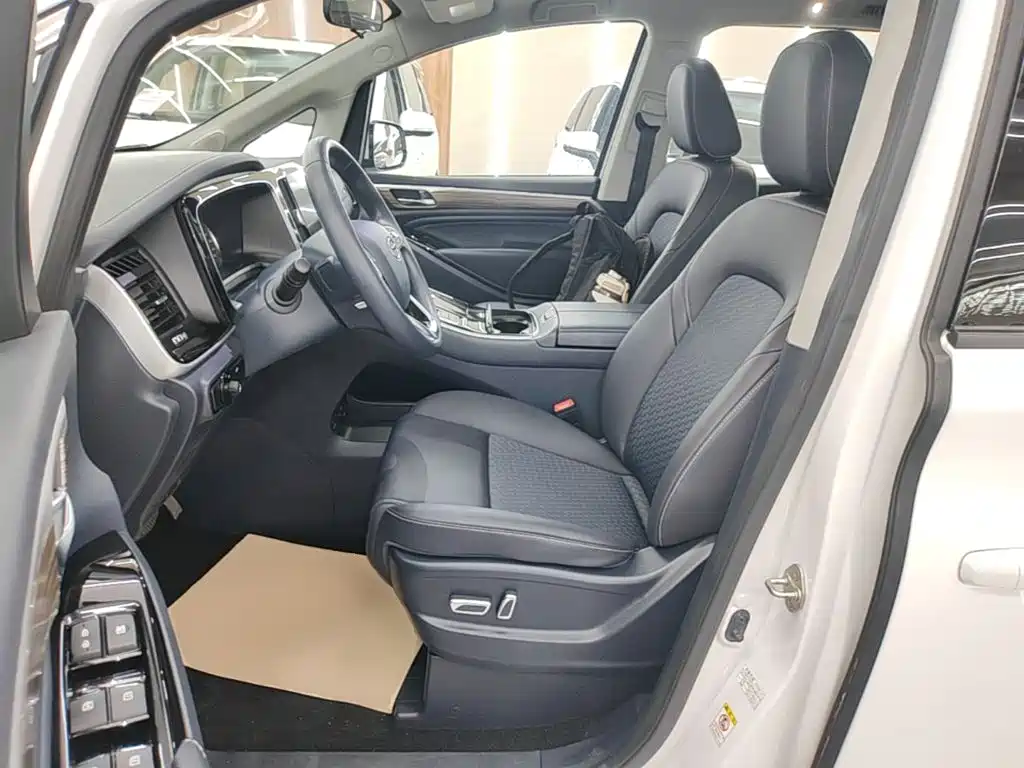 GAC Motor Trumpchi M8 2025 — фото 15