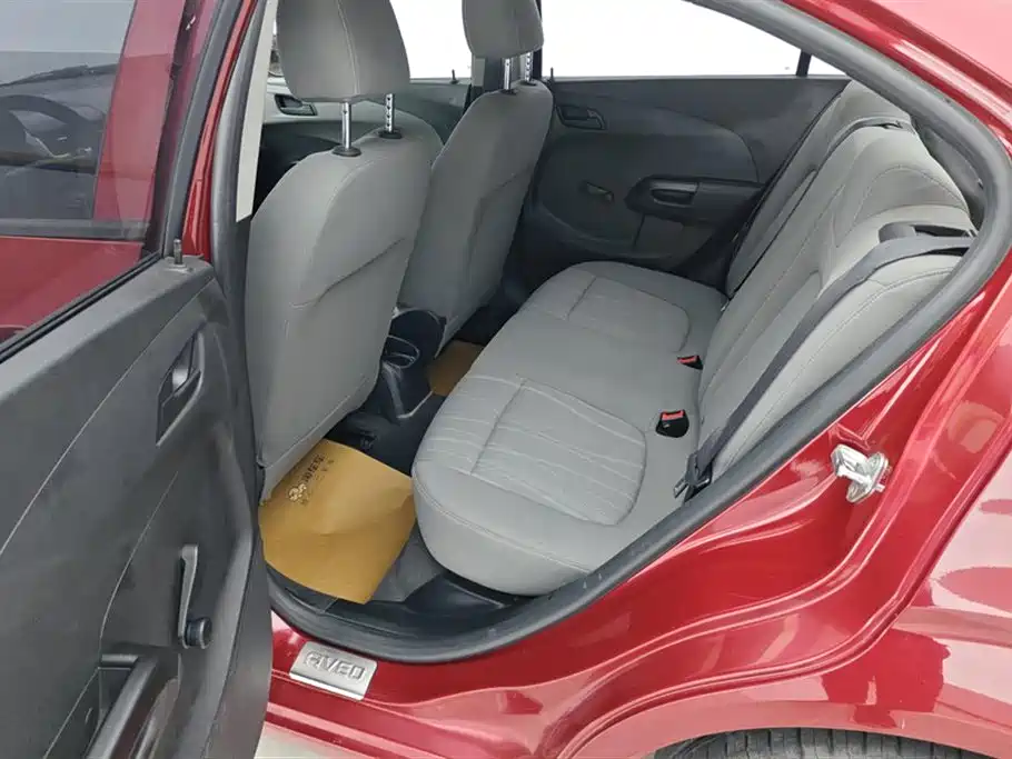 Chevrolet Aveo 2014 — фото 11