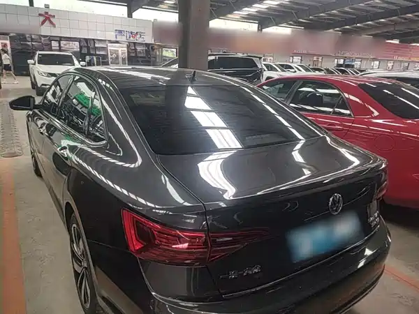 Volkswagen Sagitar 2021