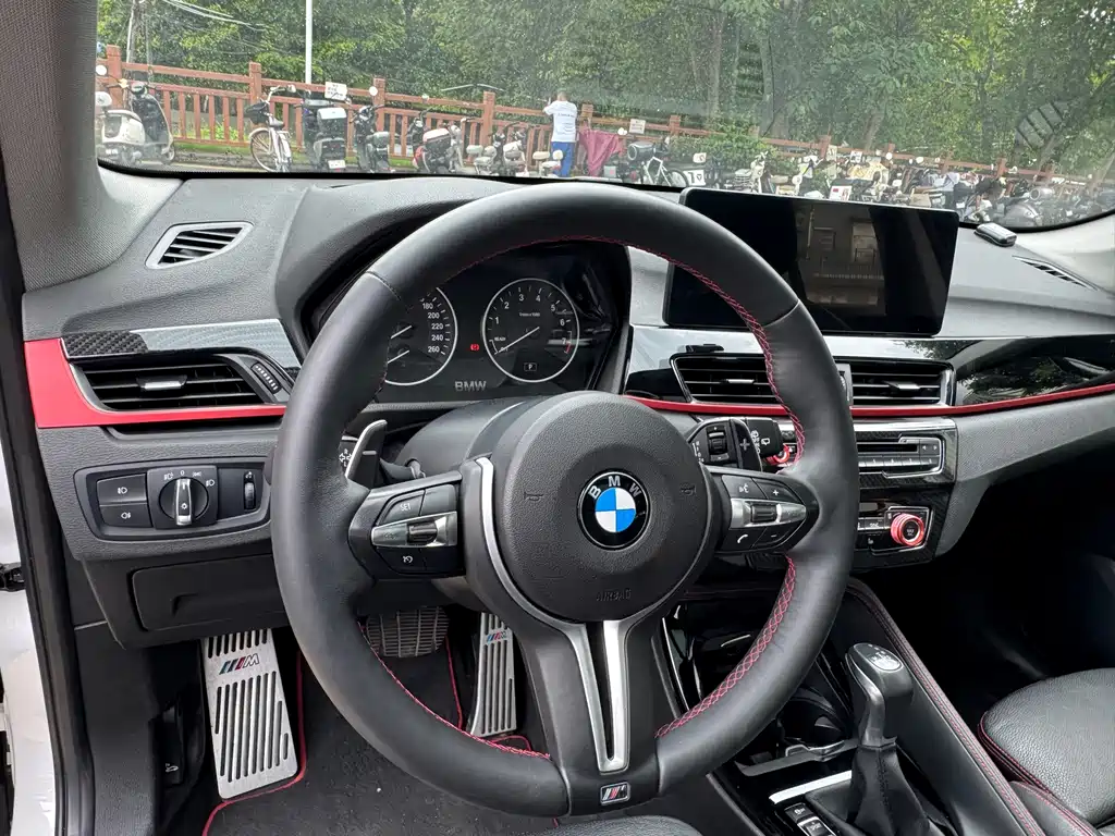 BMW X1 2016 — фото 11