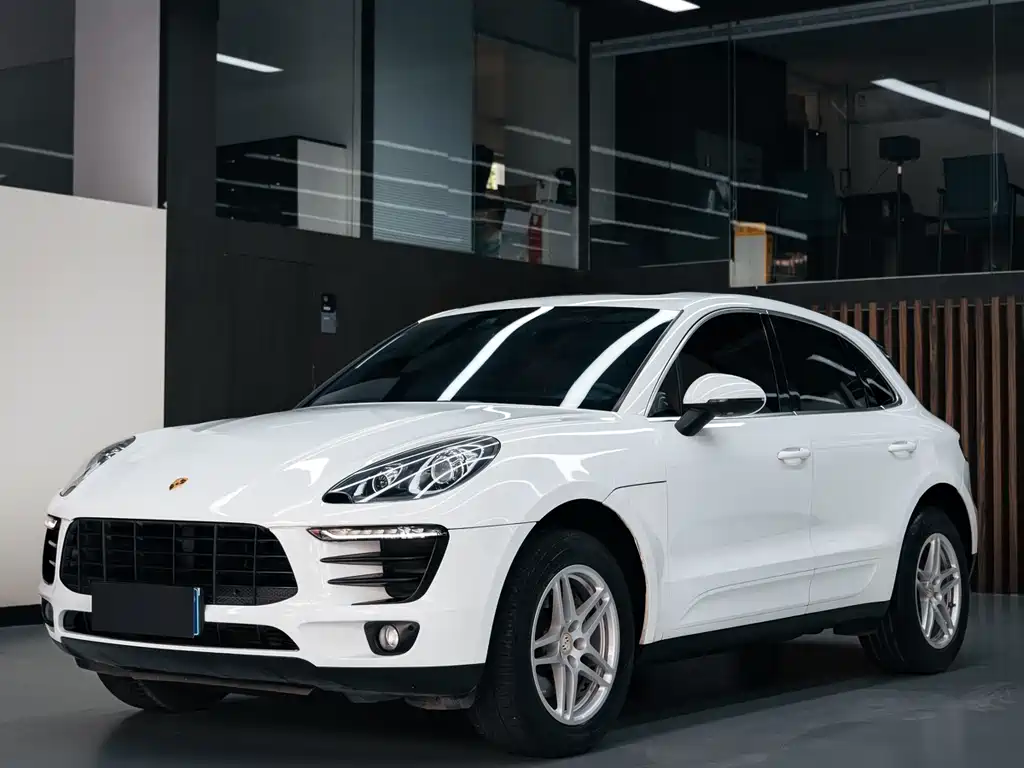 Porsche Macan 2018 — фото 1