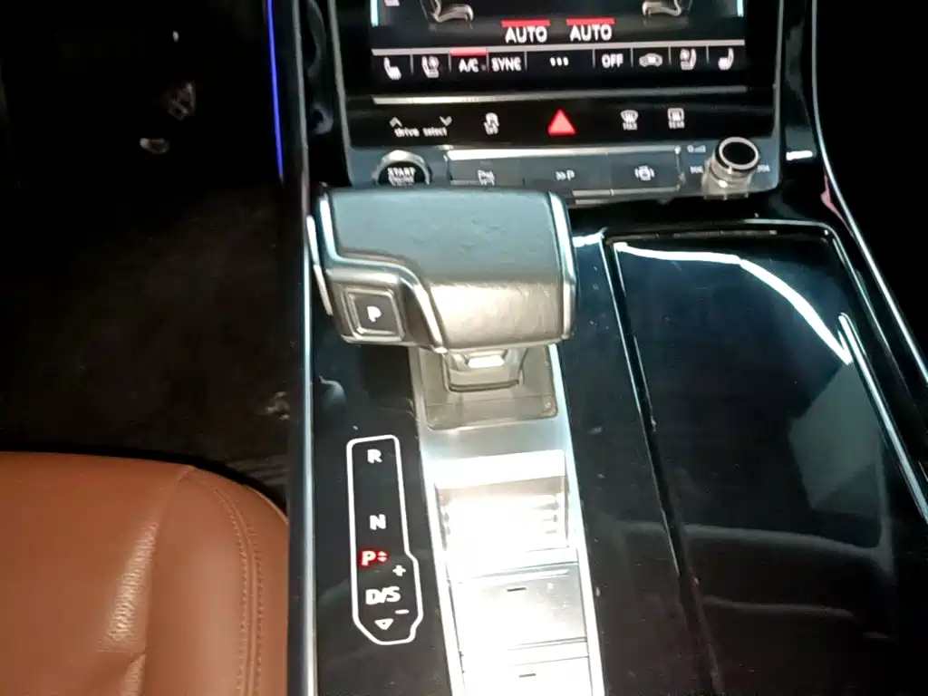 Audi Q7 2021 — фото 14