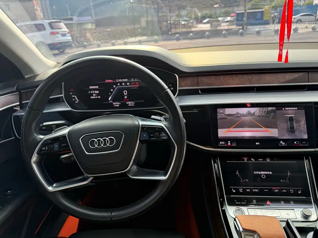 Audi A8 2022 — фото 13