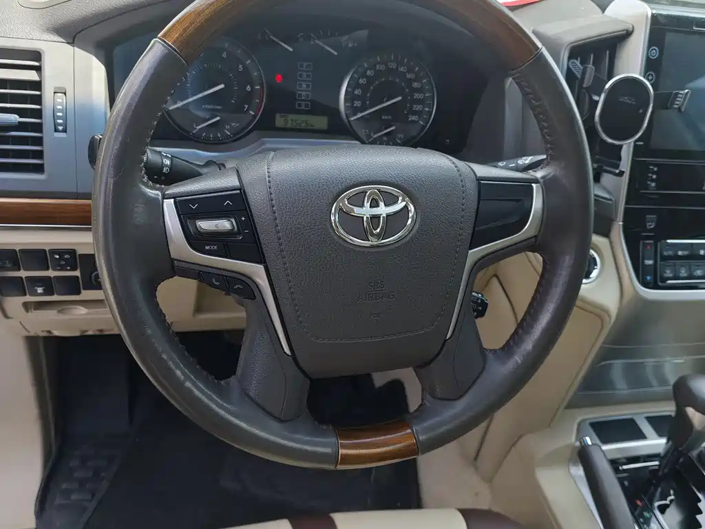 Toyota Land Cruiser 2019 — фото 8