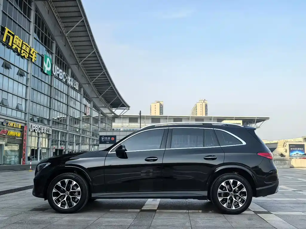 Mercedes-Benz GLC 2023 — фото 3