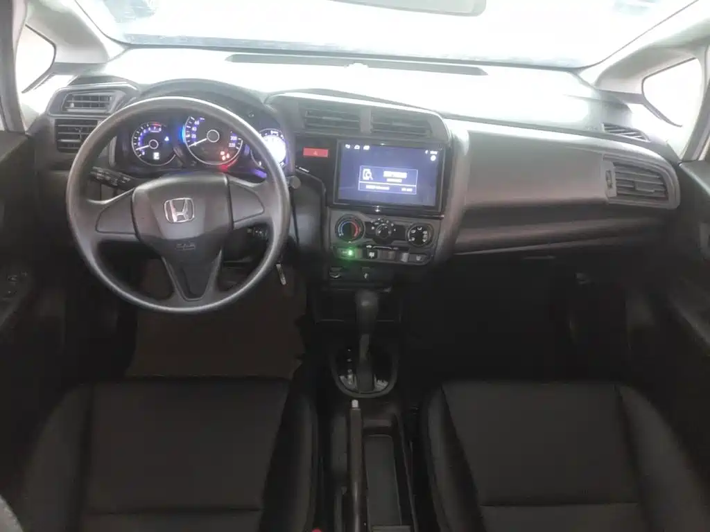 Honda Fit 2017 — фото 10