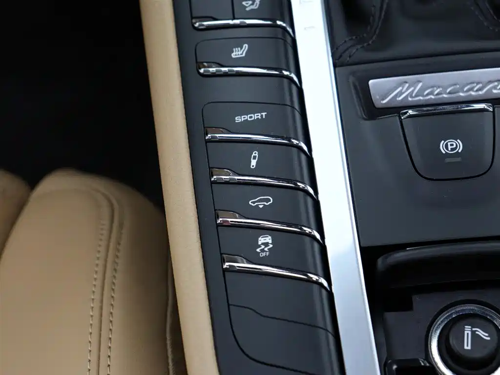 Porsche Macan 2018 — фото 19