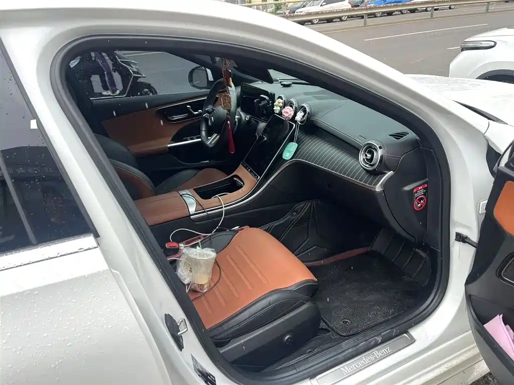 Mercedes-Benz C-Class 2023 — фото 6