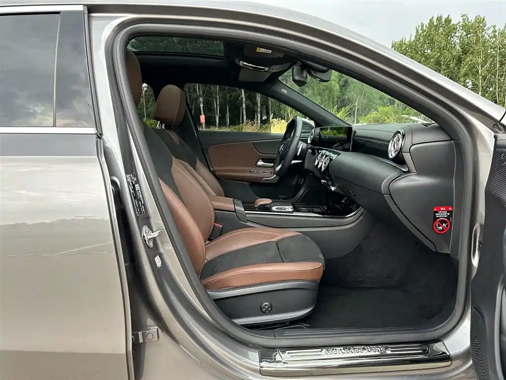 Mercedes-Benz A-Class 2020 — фото 15
