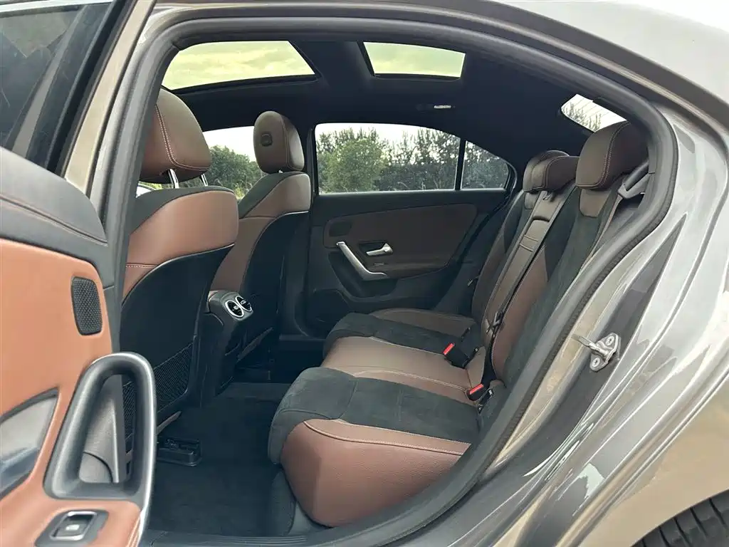 Mercedes-Benz A-Class 2020 — фото 9