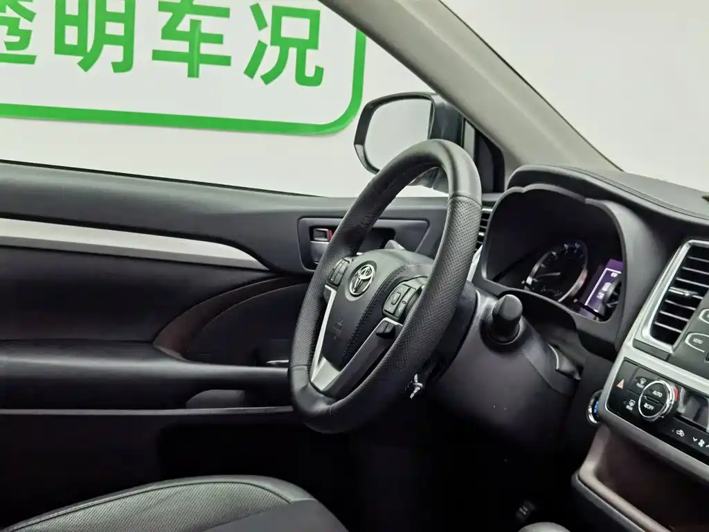 Toyota Highlander 2020 — фото 22