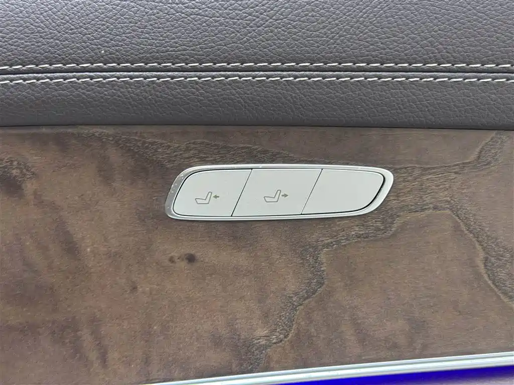 Mercedes-Benz E-Class 2020 — фото 13