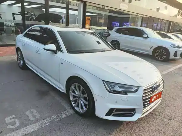 Audi A4L 2018