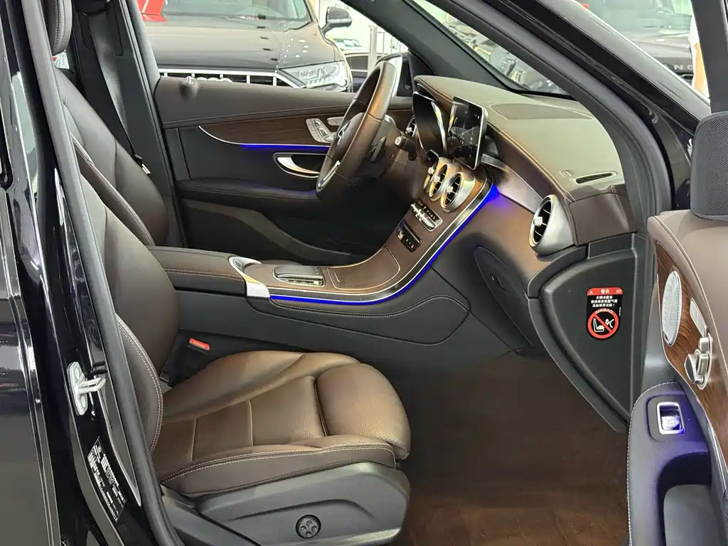 Mercedes-Benz GLC 2021 — фото 12