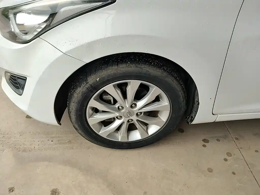 Hyundai Elantra Langdong 2016 — фото 25
