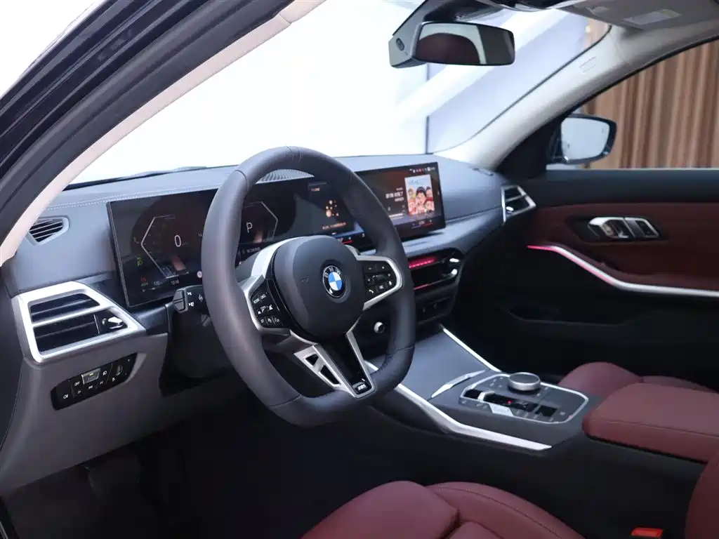 BMW 3 Series 2025 — фото 11