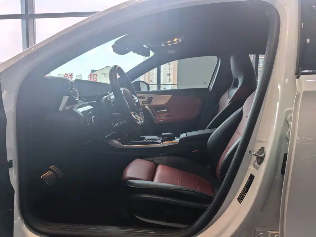 Mercedes-Benz A-Class AMG 2023 — фото 12