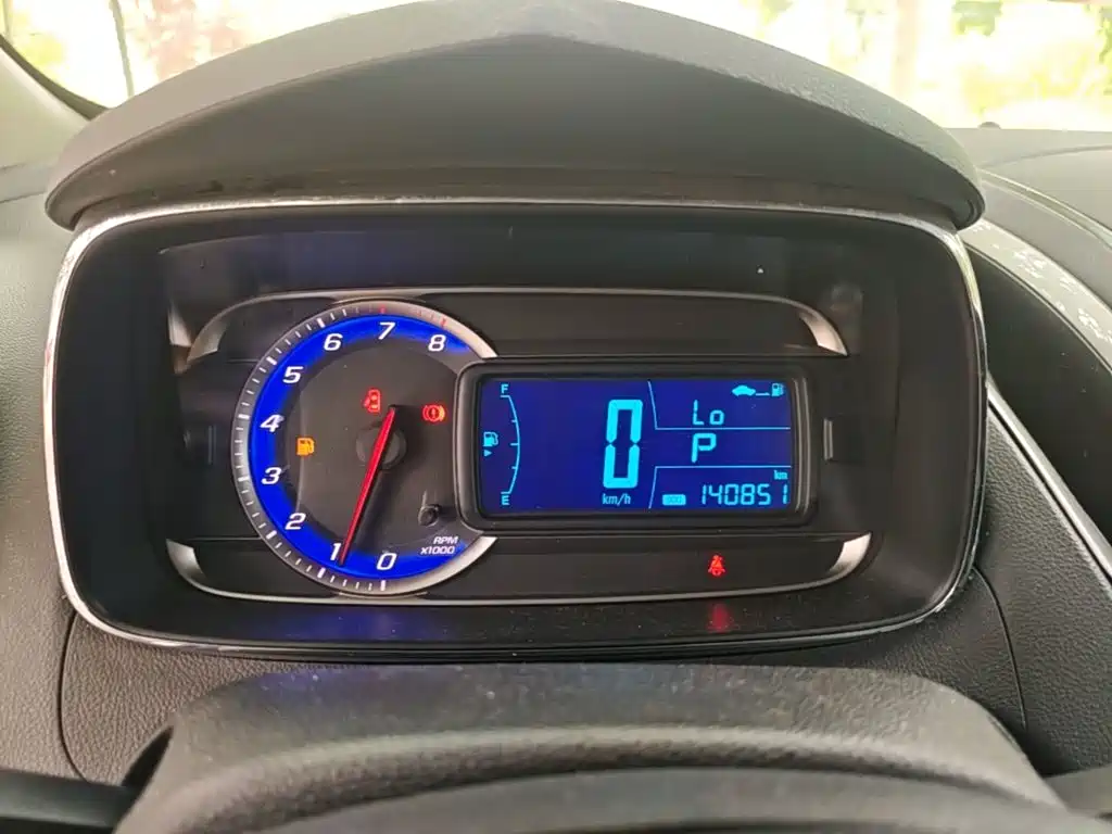 Chevrolet Trax 2015 — фото 12