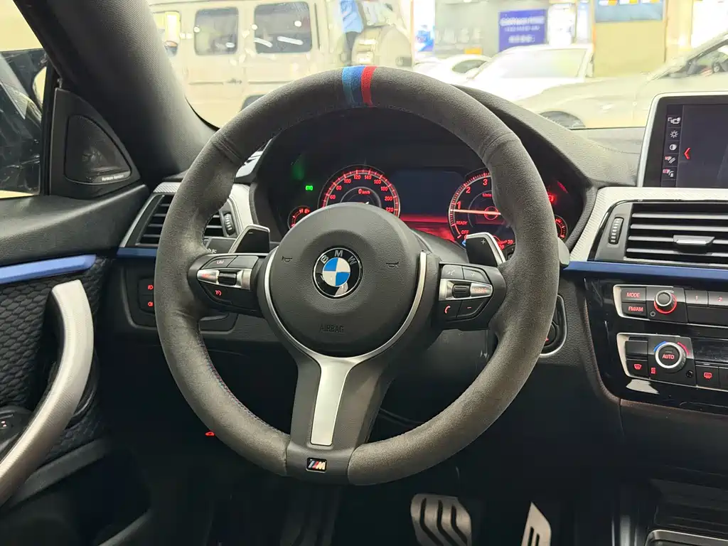 BMW 4 Series 2018 — фото 11