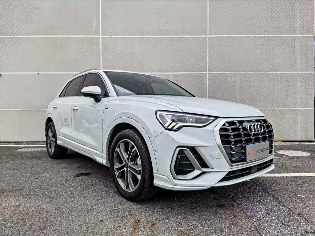 Audi Q3 2022 — фото 5