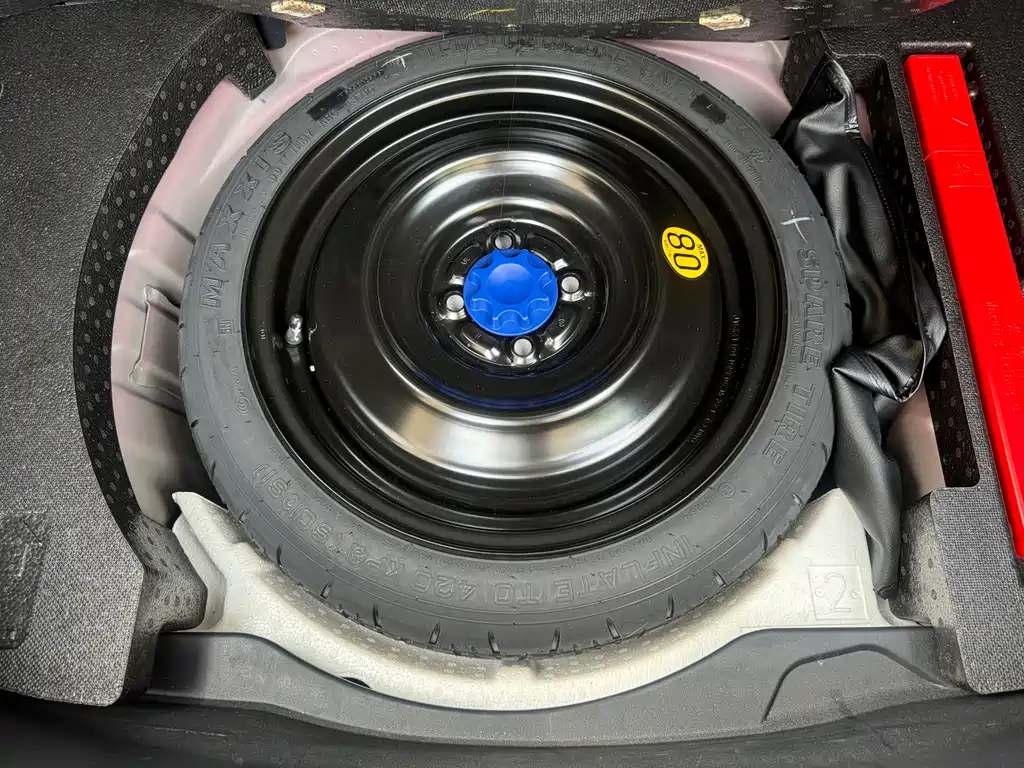 Toyota Yaris L 2022 — фото 15