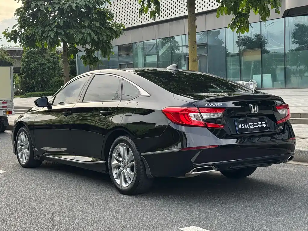 Honda Accord 2021 — фото 4