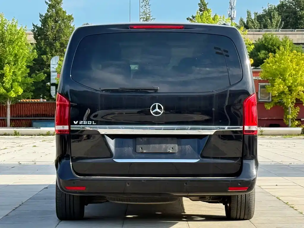 Mercedes-Benz V-Class 2017 — фото 8