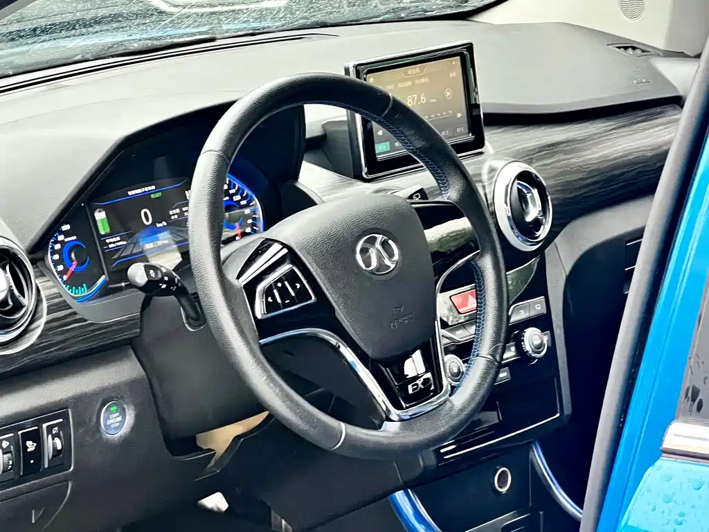 BAIC New Energy EX 2018 — фото 9