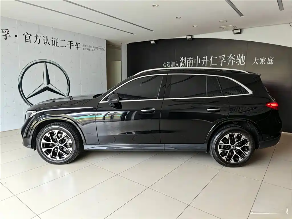 Mercedes-Benz GLC 2023
