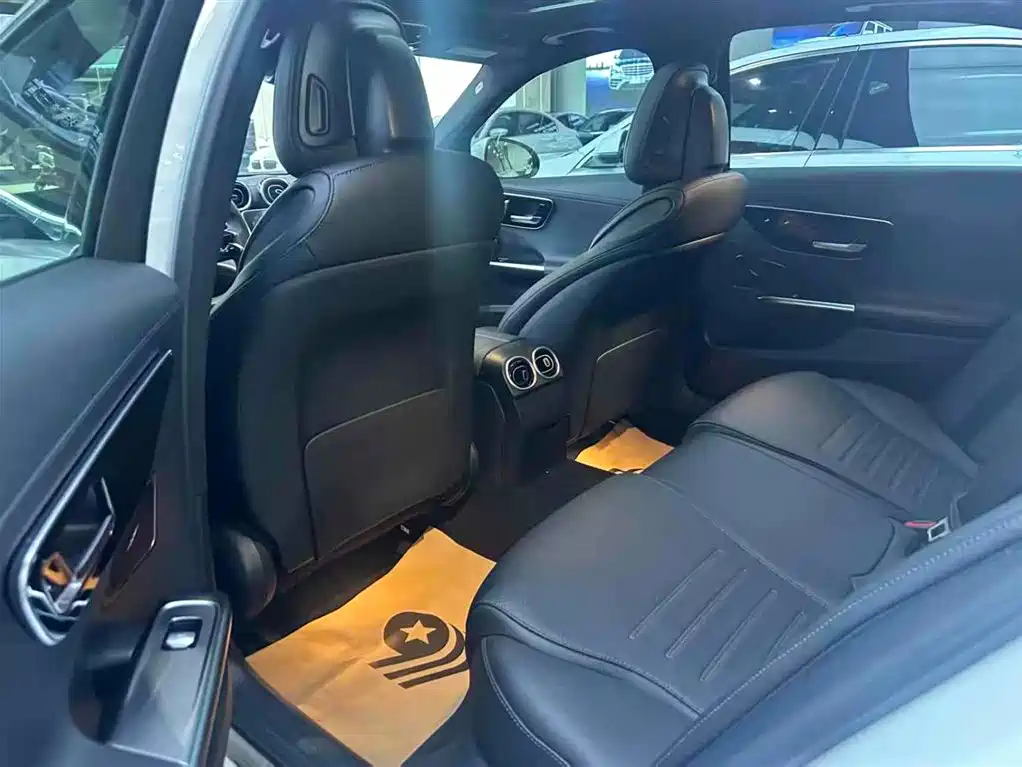Mercedes-Benz C-Class 2022