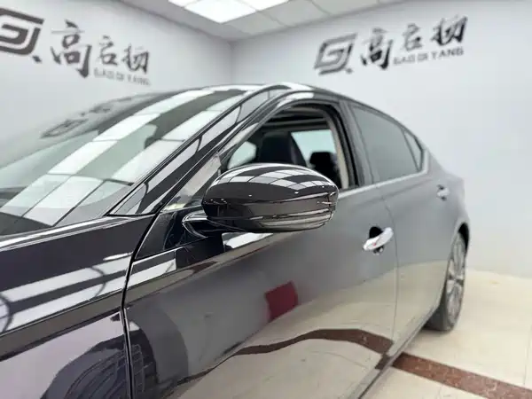 Nissan Teana 2023