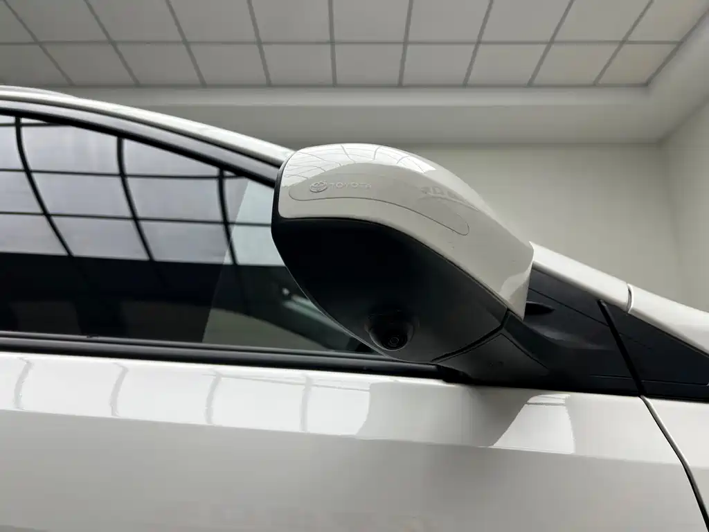 Toyota Yaris L 2021 — фото 15