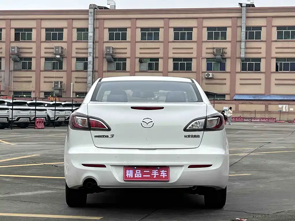 Mazda 3 Xingcheng 2016 — фото 5