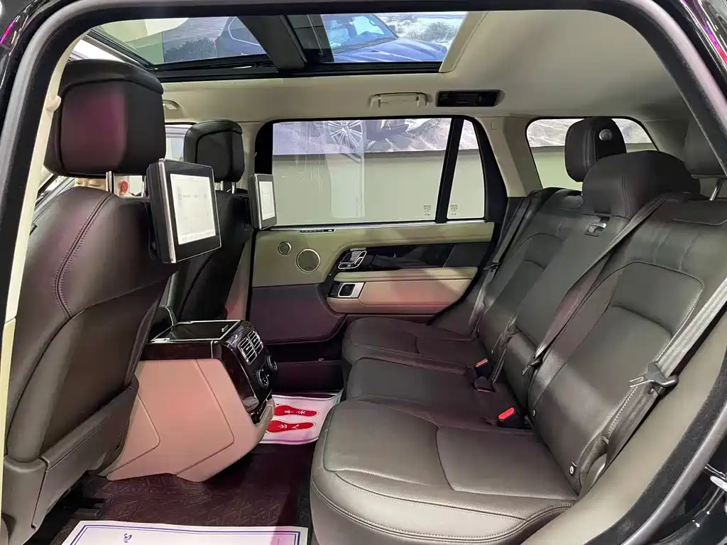 Land Rover Range Rover 2020 — фото 10