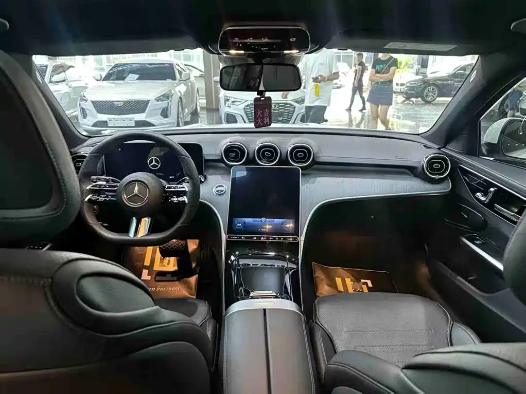 Mercedes-Benz C-Class 2022